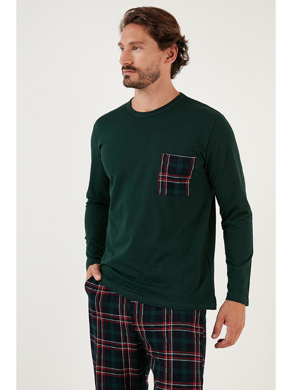 Yeşil Ekoseli Cepli Beli Lastikli %100 Pamuk Regular Fit Erkek Yılbaşı Temalı Pijama Takımı 6572001-6