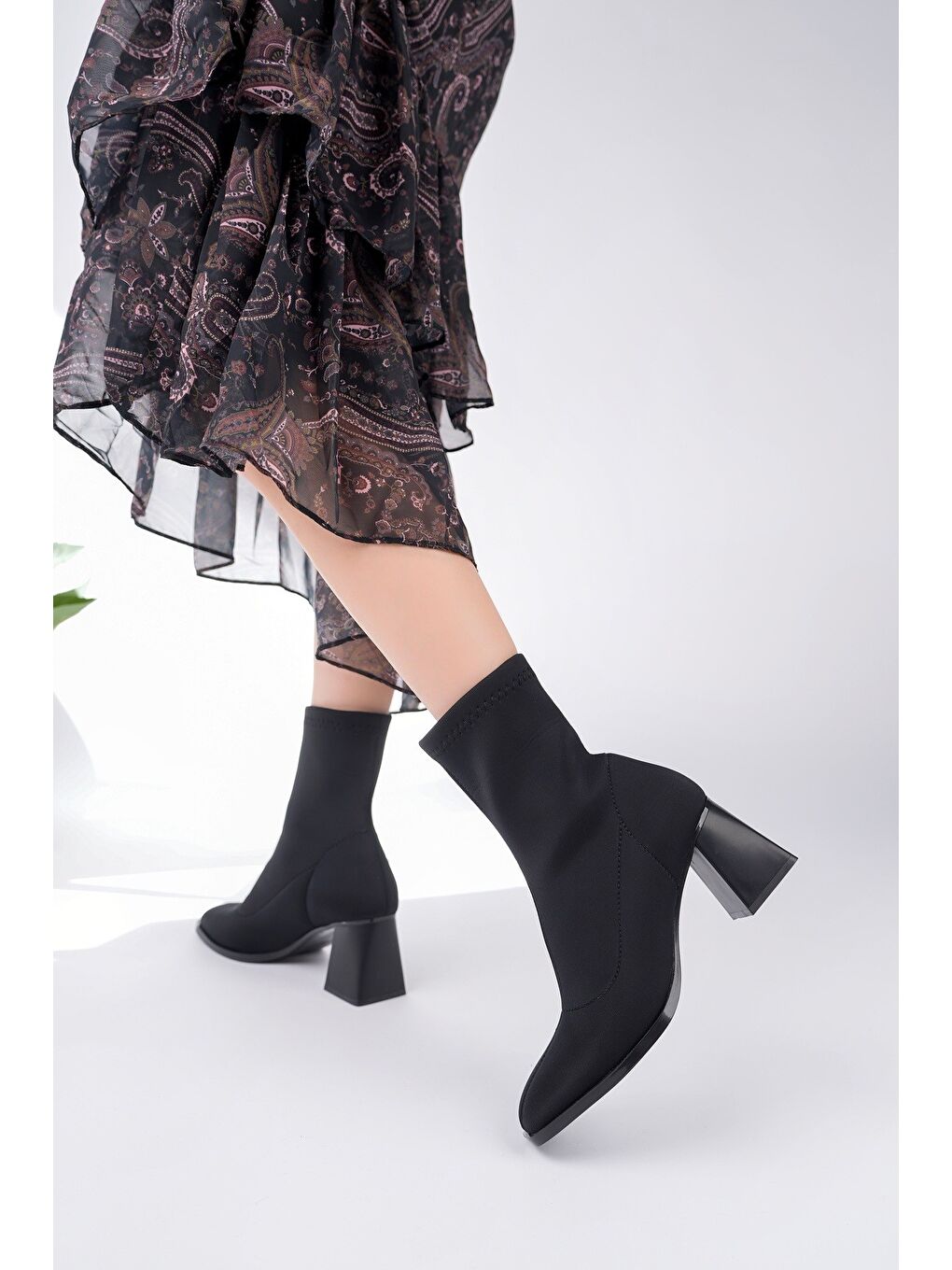 Siyah CRYON Küt Burun Kalın Topuklu Kadın Streç Bot-4