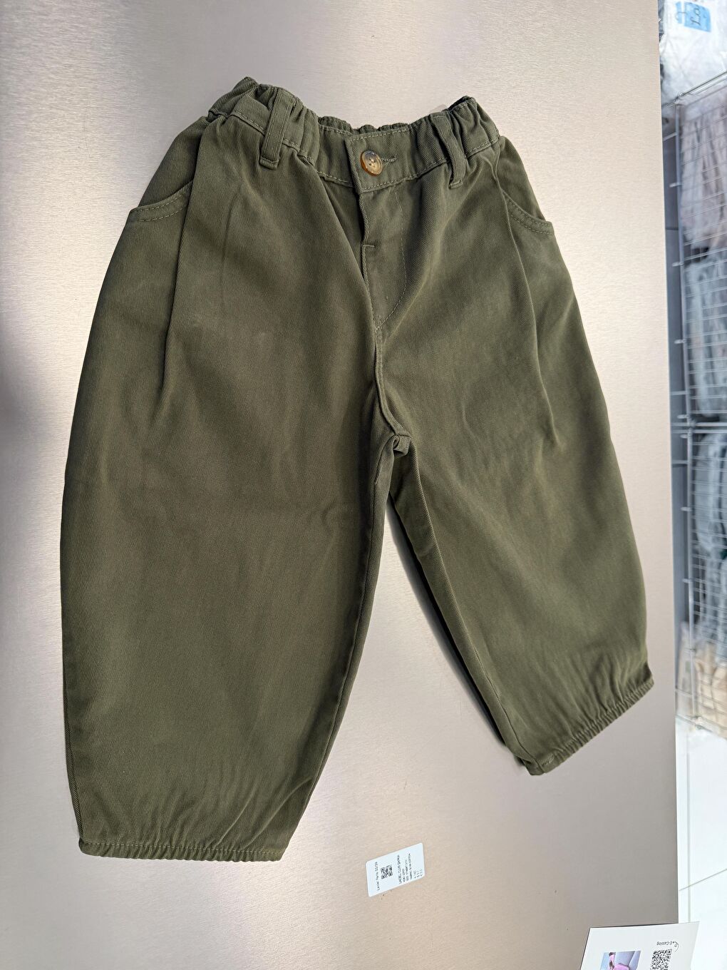 Yeşil Unisex Çocuk Pamuklu Haki Cepli Pantolon - Lastikli Bel Rahat Kalıp-1