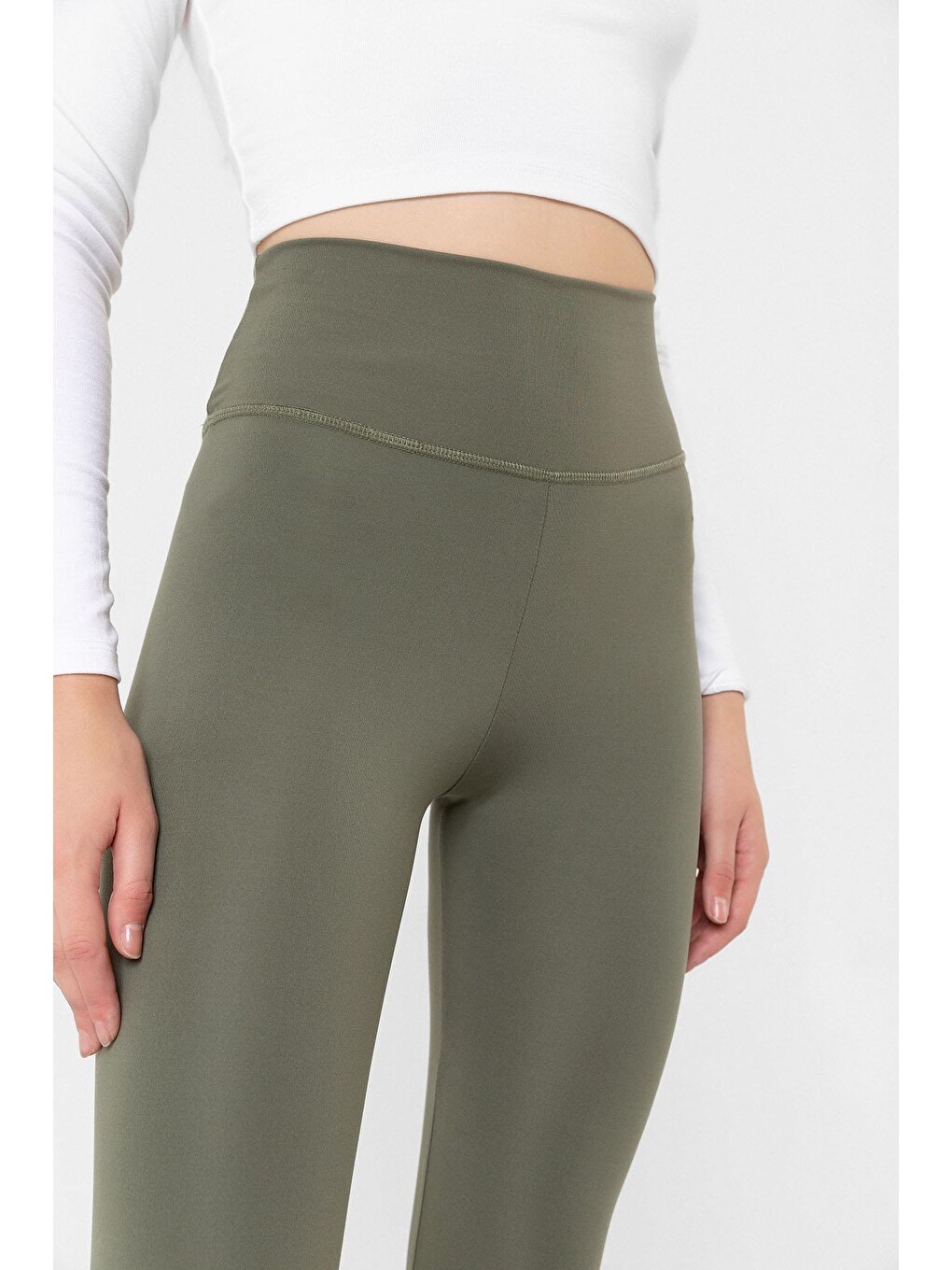 Yeşil Karyoka Dikiş Detaylı Toparlayıcı Sportif Detaylı Ekstra Esnek Kadın Tayt @Amazon-1