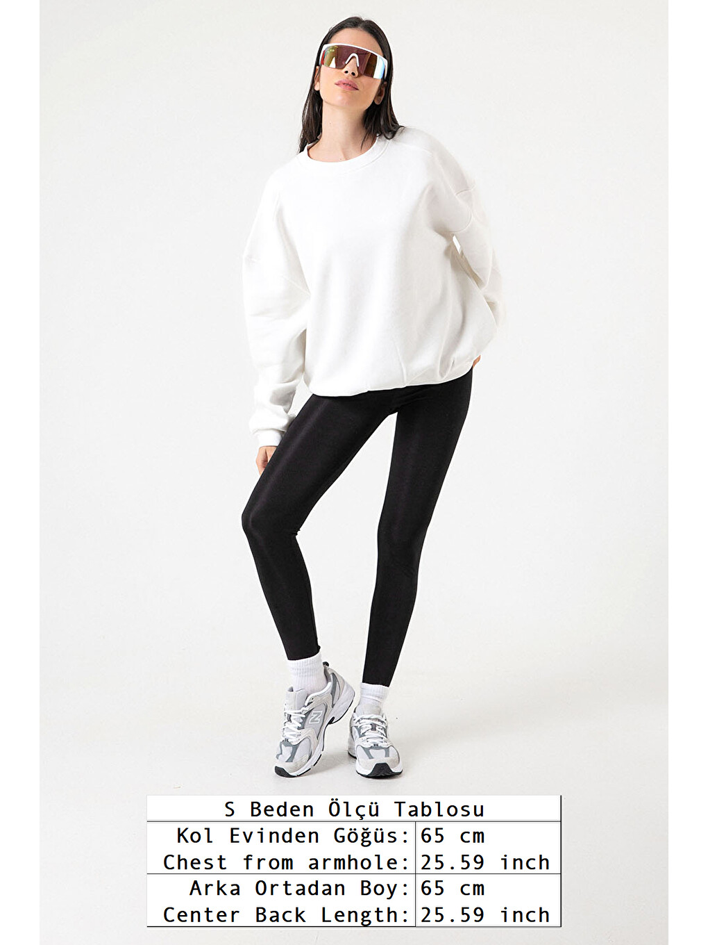 Beyaz 3 İplik Şardonlu Oversize Düşük Omuz Pamuklu Kadın Sweatshirt-1