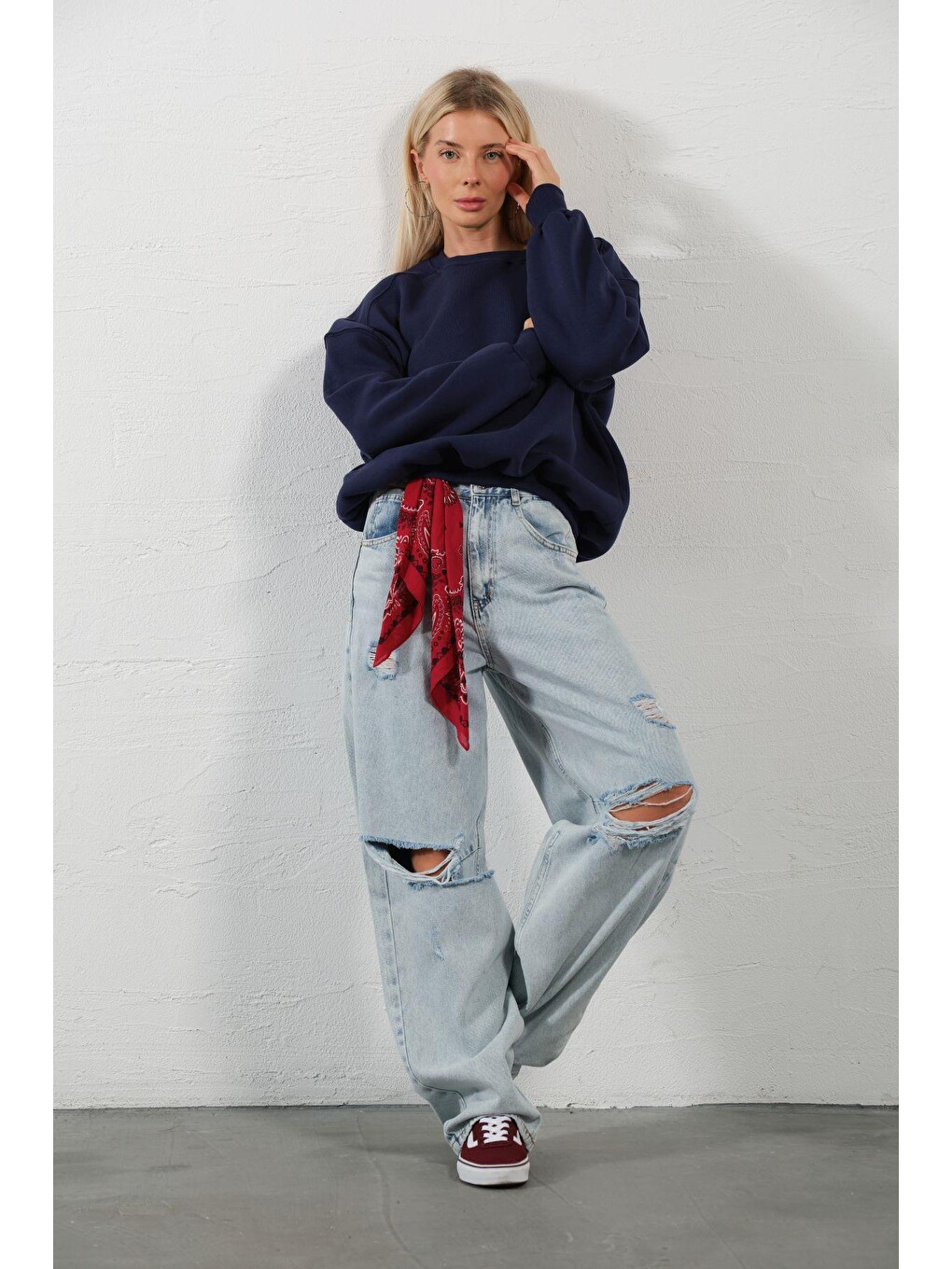 Lacivert 3 İplik Şardonlu Oversize Düşük Omuz Pamuklu Kadın Sweatshirt-2