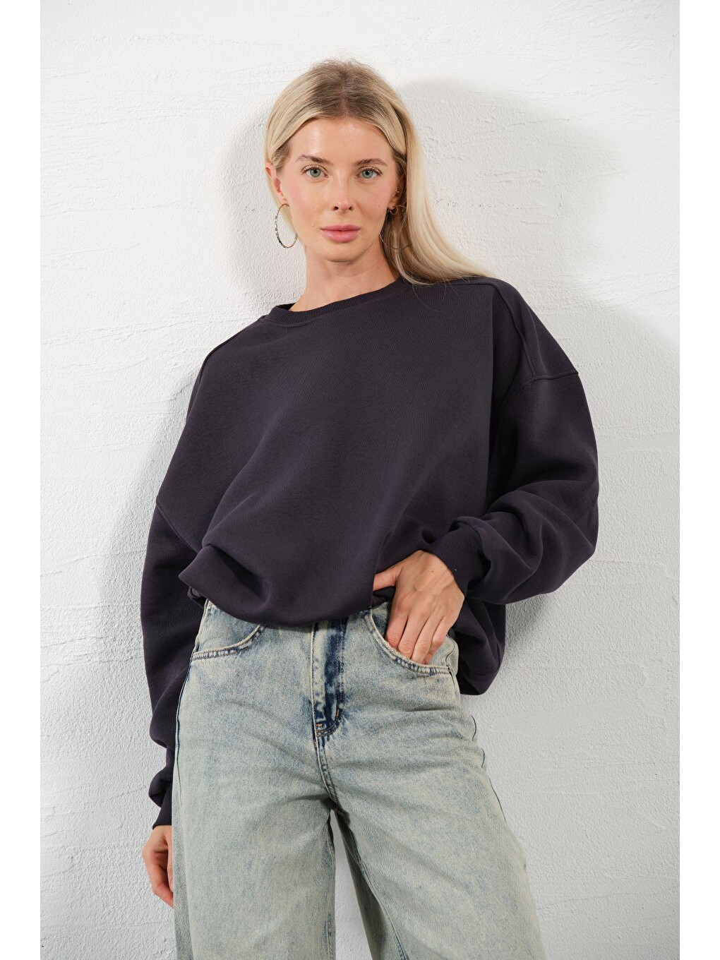Antrasit 3 iplik şardonlu oversize düşük omuz pamuklu kadın sweatshirt