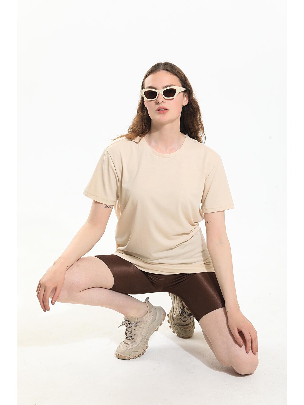 Bej Oversize Fit Pamuklu Kısa Kollu Basic Uniseks Kadın Erkek Tişört-3