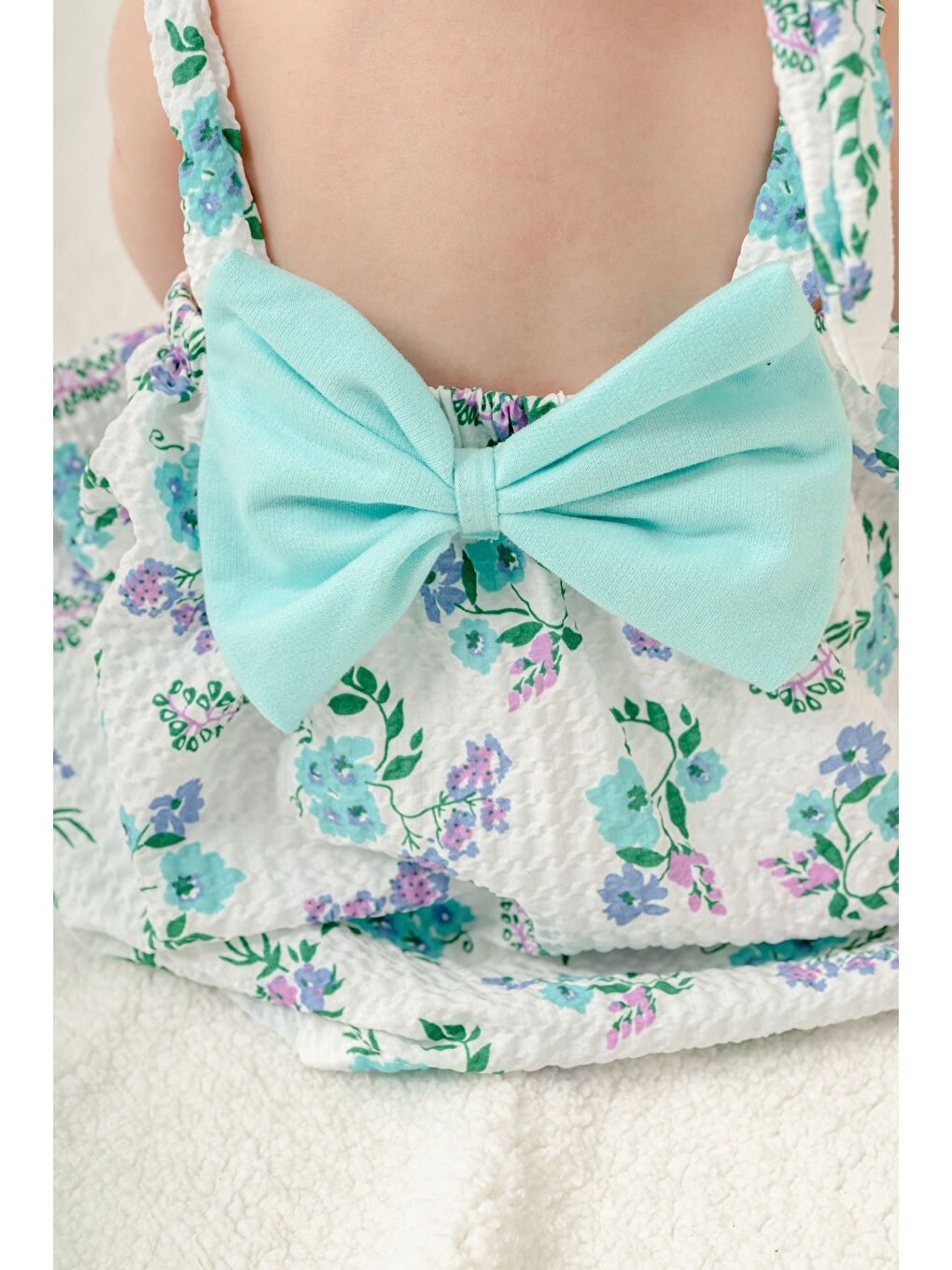 Lila Çiçek Desenli Şapkalı Fiyonklu Kız Bebek Elbisesi-4