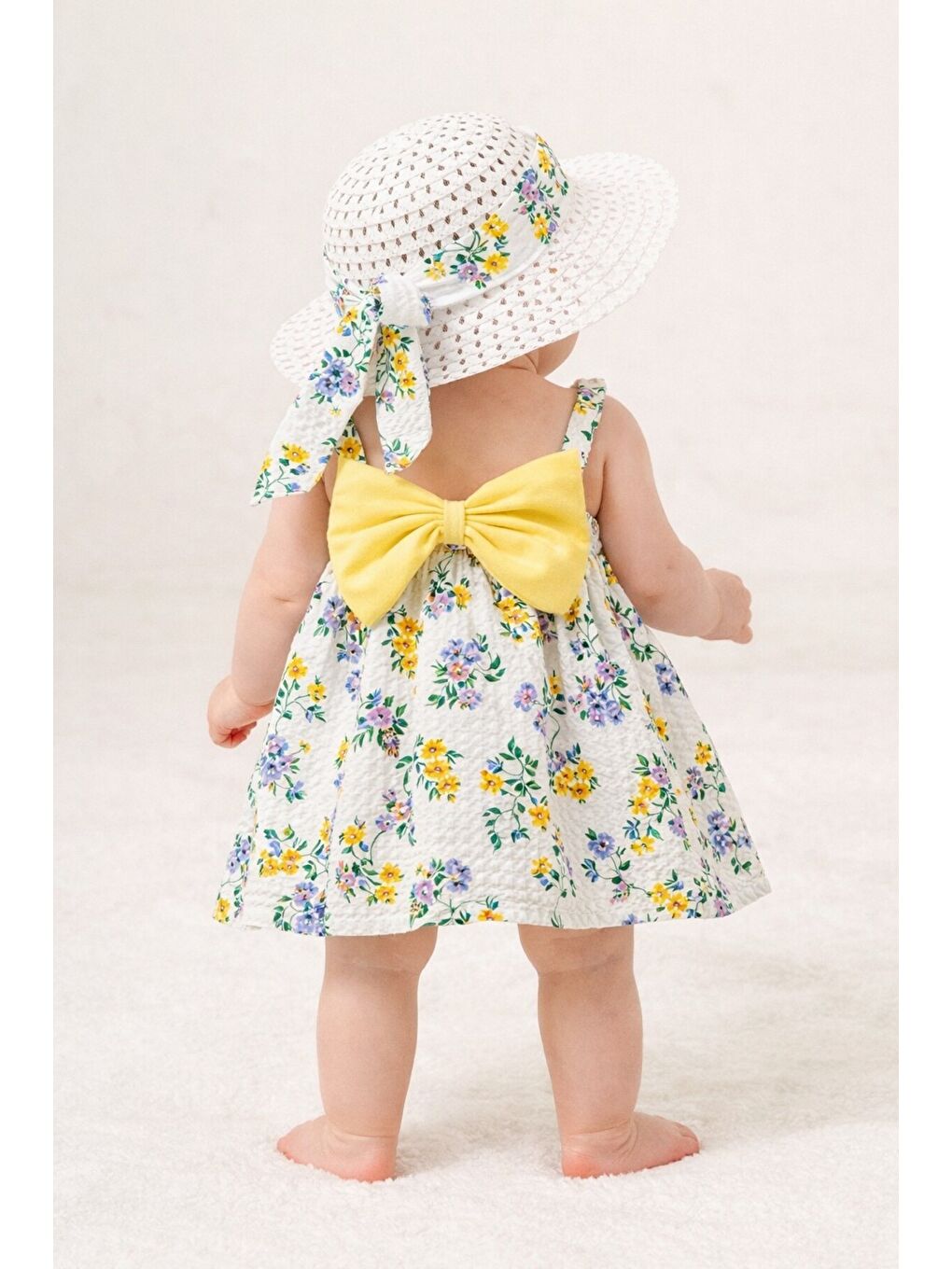 Mavi Çiçek Desenli Şapkalı Fiyonklu Kız Bebek Elbisesi-1