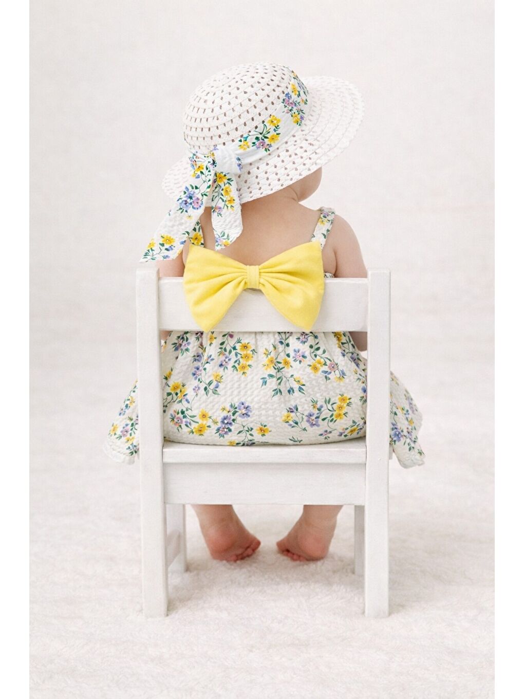 Mavi Çiçek Desenli Şapkalı Fiyonklu Kız Bebek Elbisesi-3