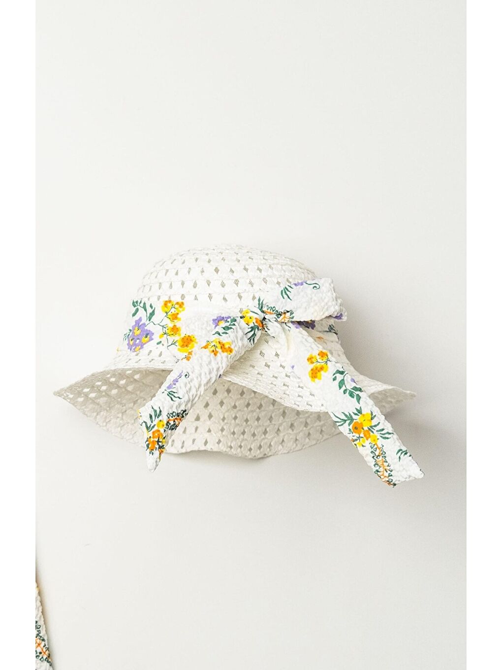 Mavi Çiçek Desenli Şapkalı Fiyonklu Kız Bebek Elbisesi-6