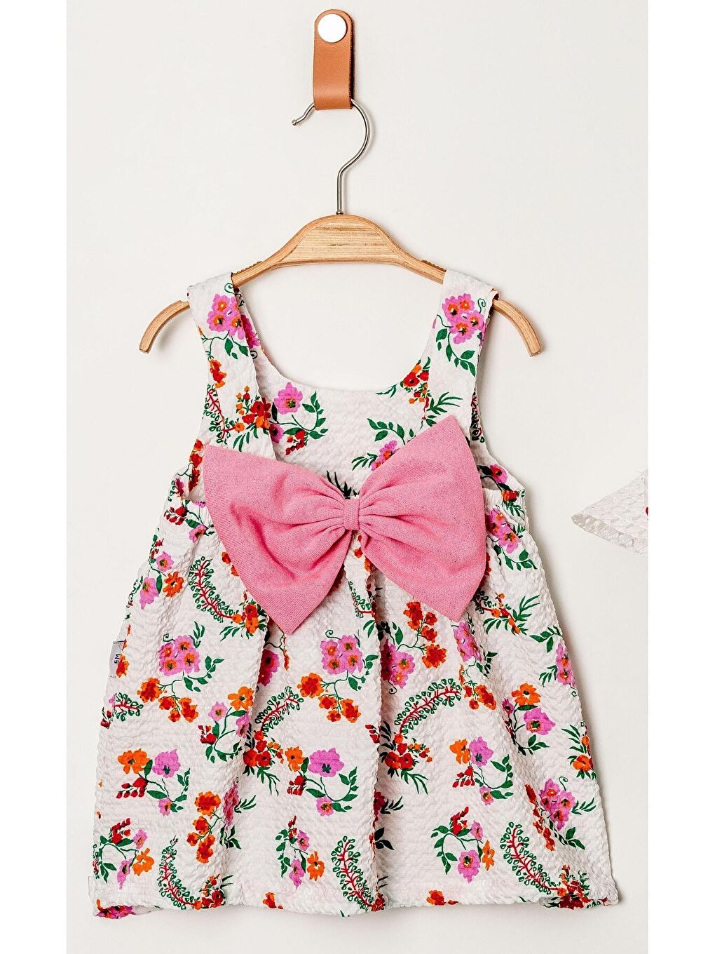 Pembe Çiçek Desenli Şapkalı Fiyonklu Kız Bebek Elbisesi-5