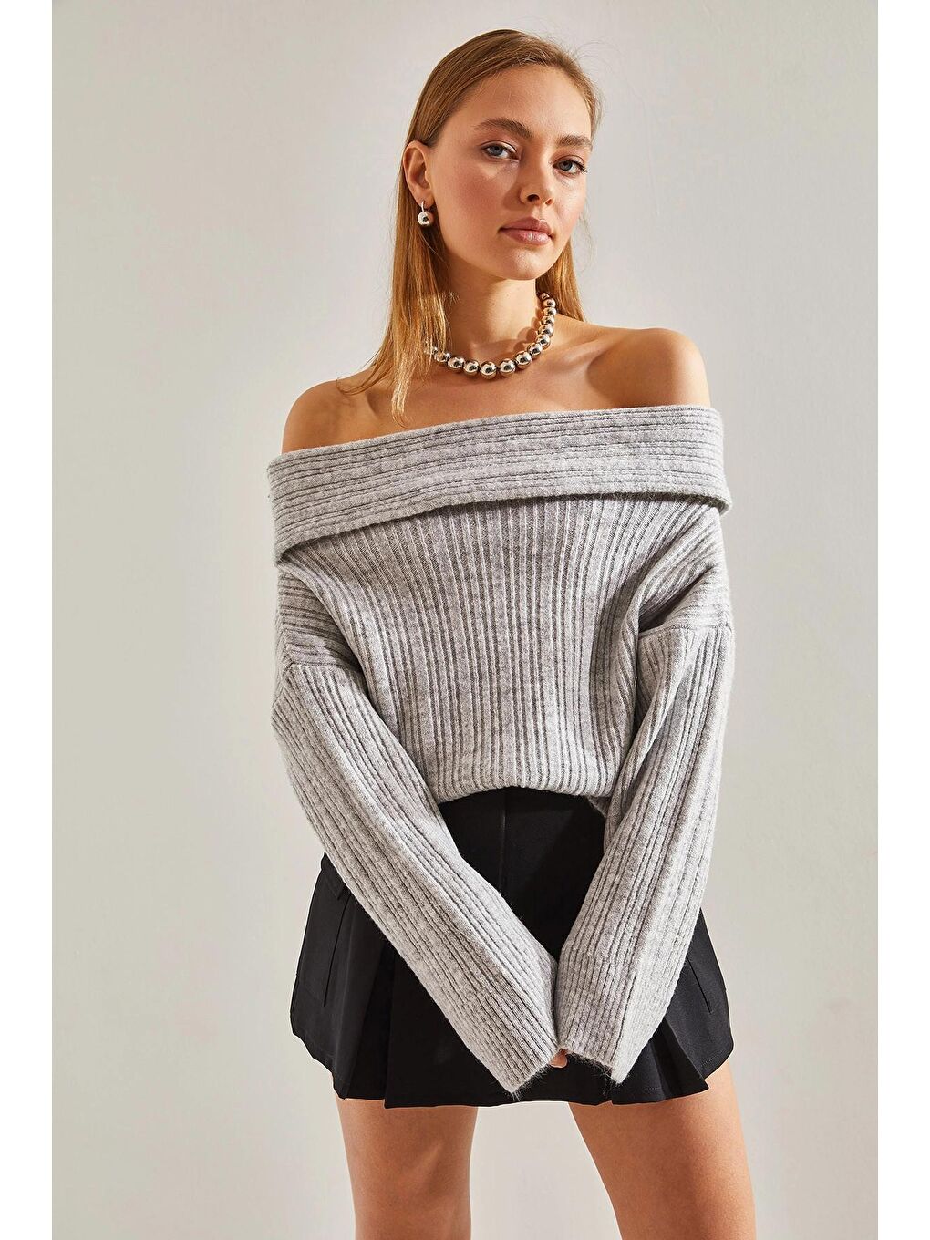 Gri Kadın Degaje Yaka Kazak-3