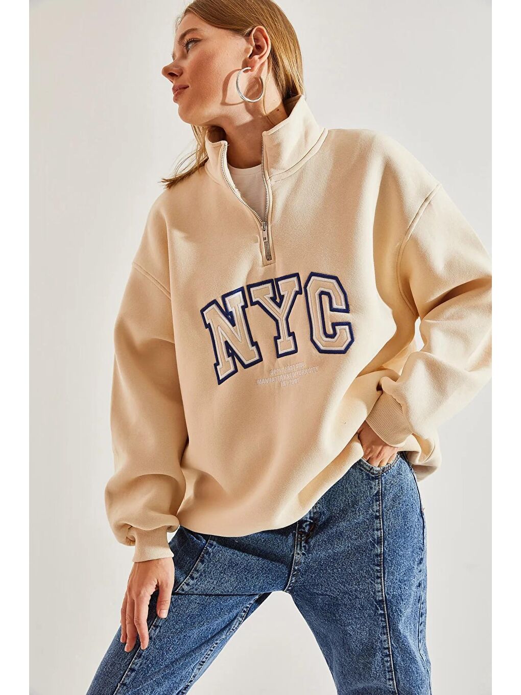 SHADE Krem Kadın NYC Baskılı Yakası Fermuarlı Üç İplik Şardonlu Sweatshirt