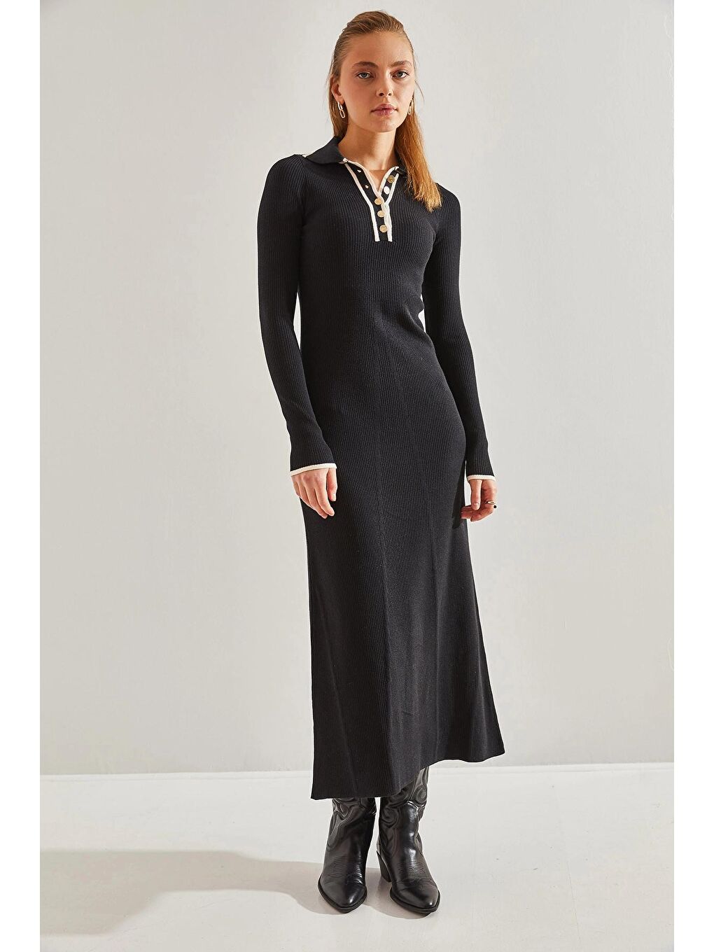 Siyah Kadın Yakası Düğmeli Triko Elbise-1