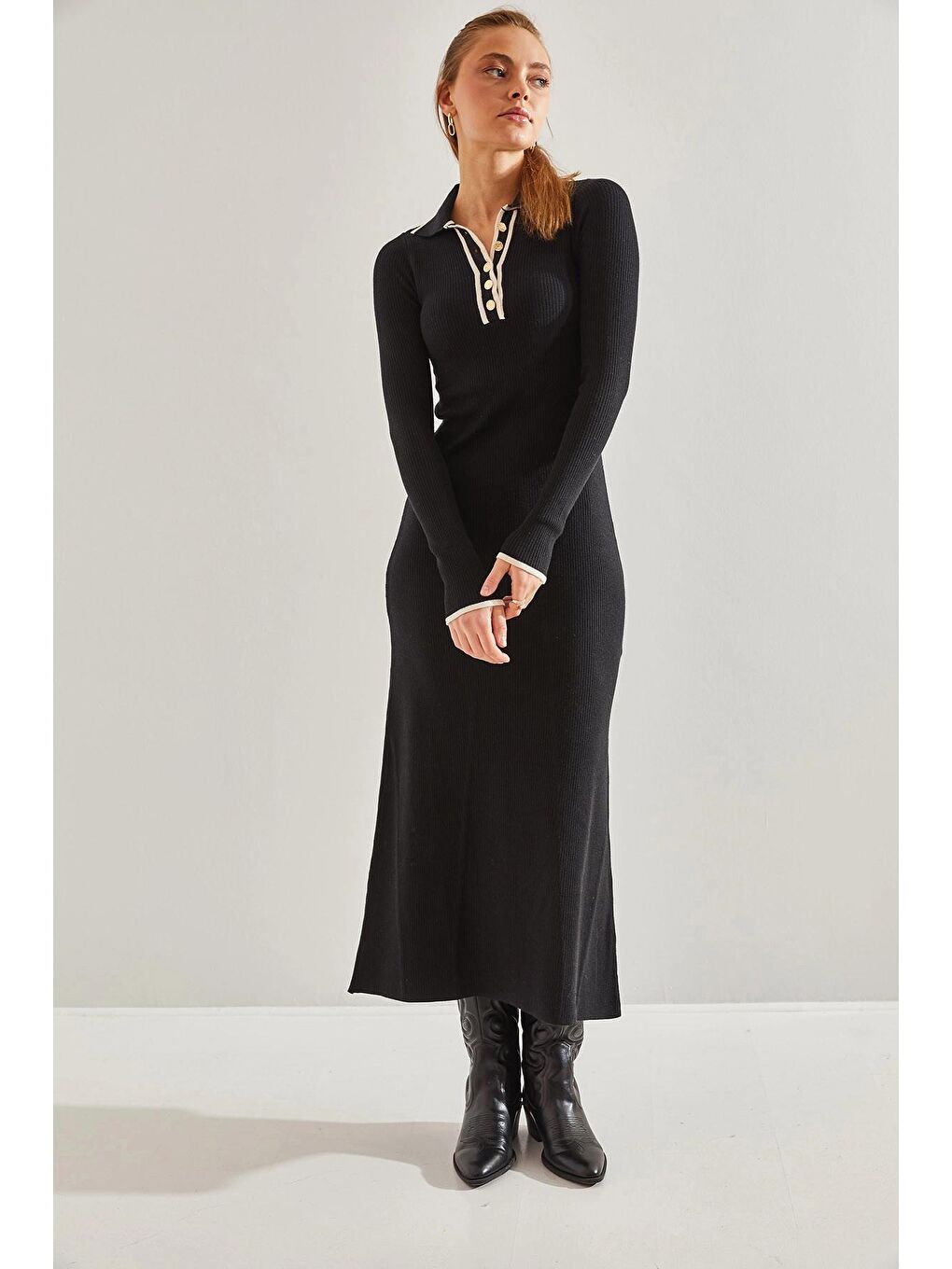 Siyah Kadın Yakası Düğmeli Triko Elbise-4