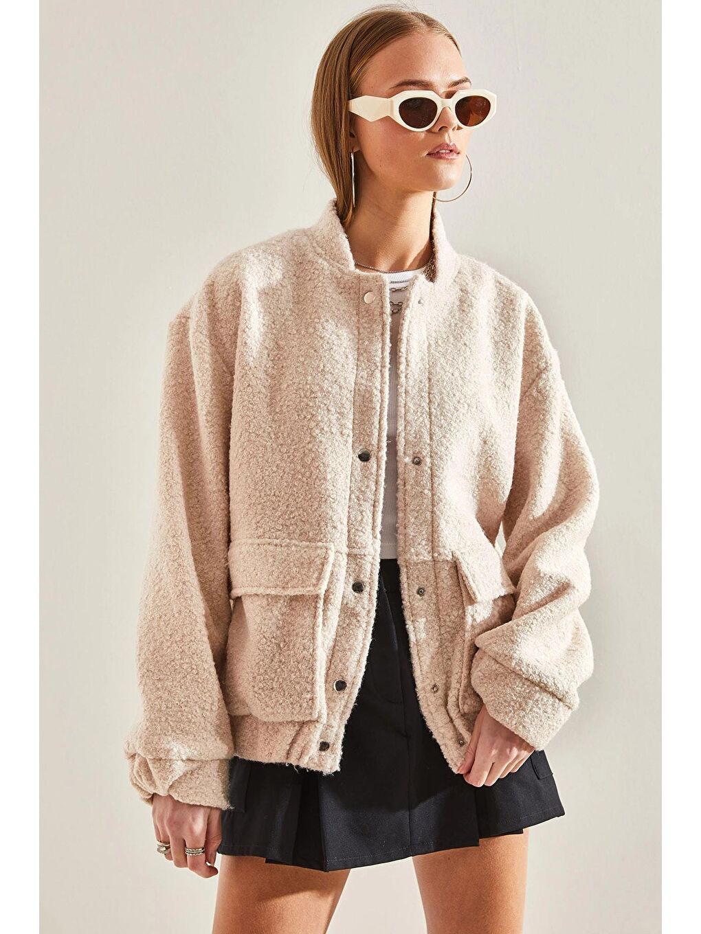 Ekru Kadın Çift Cepli Çıtçıtlı Bürümcük Kumaş Mont