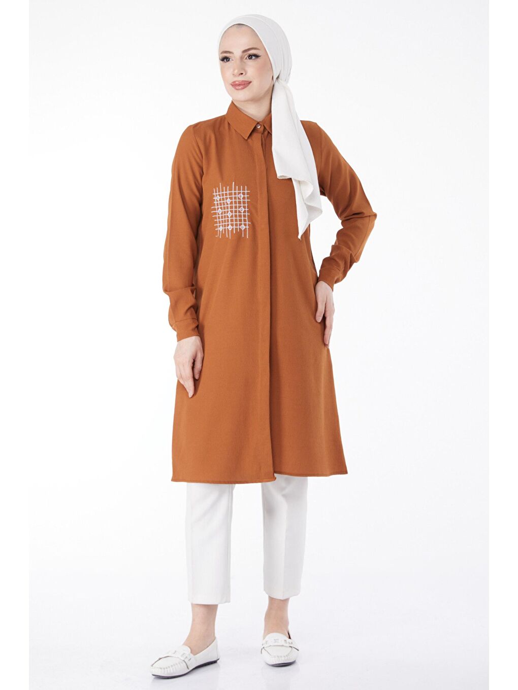 Kahverengi Gömlek Yaka Kadın Taba Cep Nakış Detaylı Tunik - 13123-1