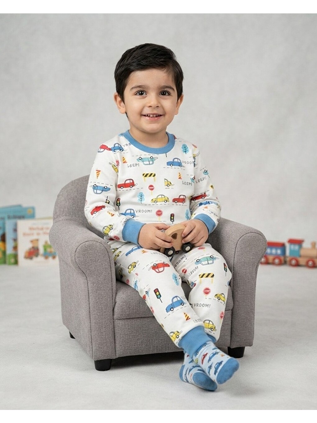 Ekru Erkek Çocuk Araba Baskılı Bisiklet Yakalı %100 Pamuklu 6-7-8-9 Yaş Alt Üst Pijama Takımı-1