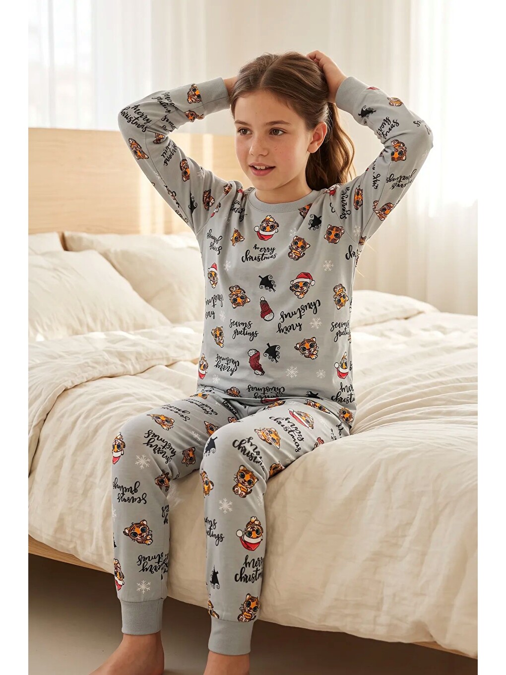 Gri Kız Çocuk Yılbaşı Temalı Tiger Desenli Uzun Kollu Pijama Takımı-3