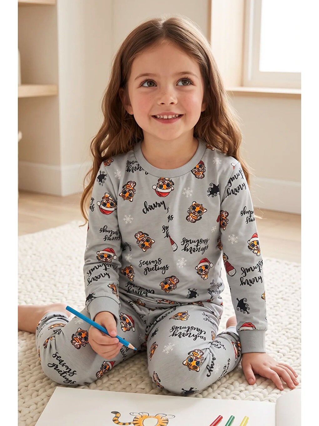 Gri Kız Çocuk Yılbaşı Temalı Tiger Desenli Uzun Kollu Pijama Takımı-4