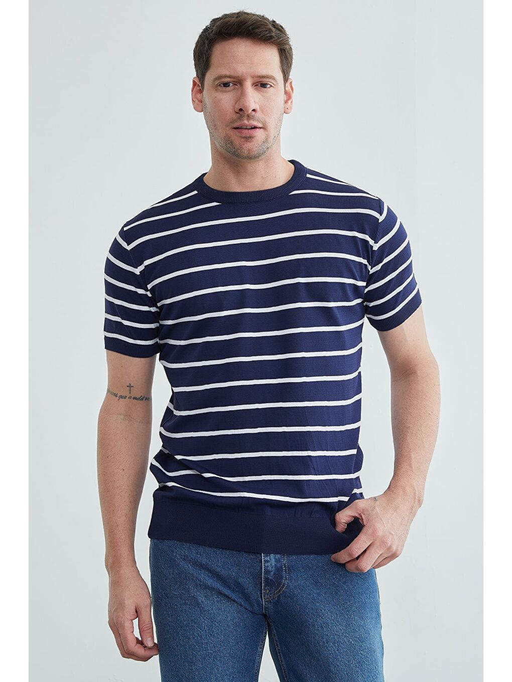 Lacivert Çizgili Bisiklet Yaka Triko Tişört-1