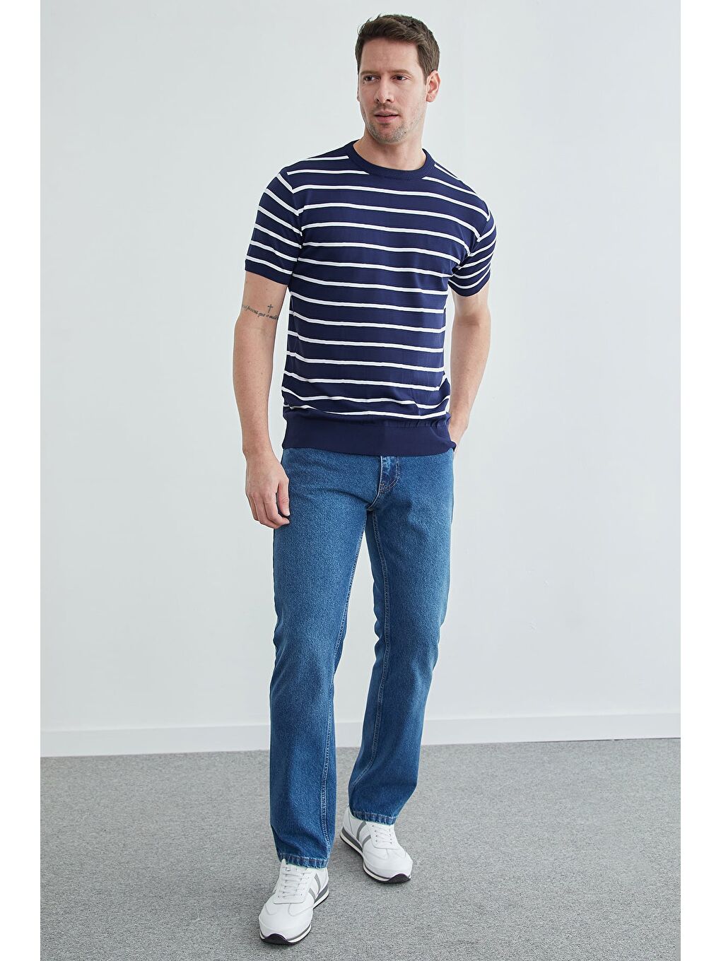 Lacivert Çizgili Bisiklet Yaka Triko Tişört-2