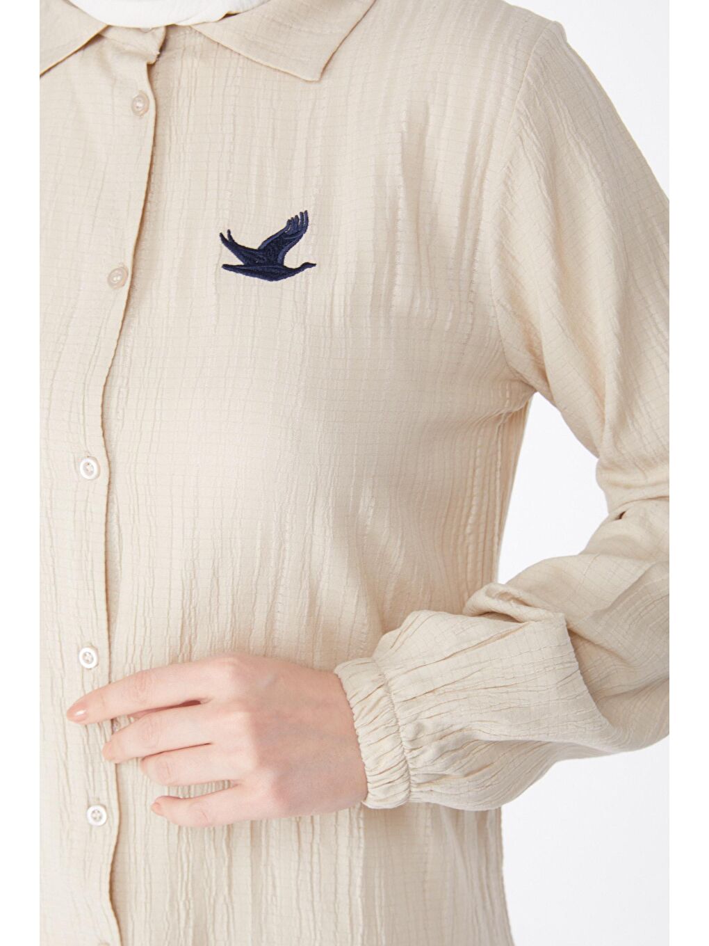 Gömlek Yaka Kadın Bej Kuş Nakış Detaylı Tunik - 24974-4
