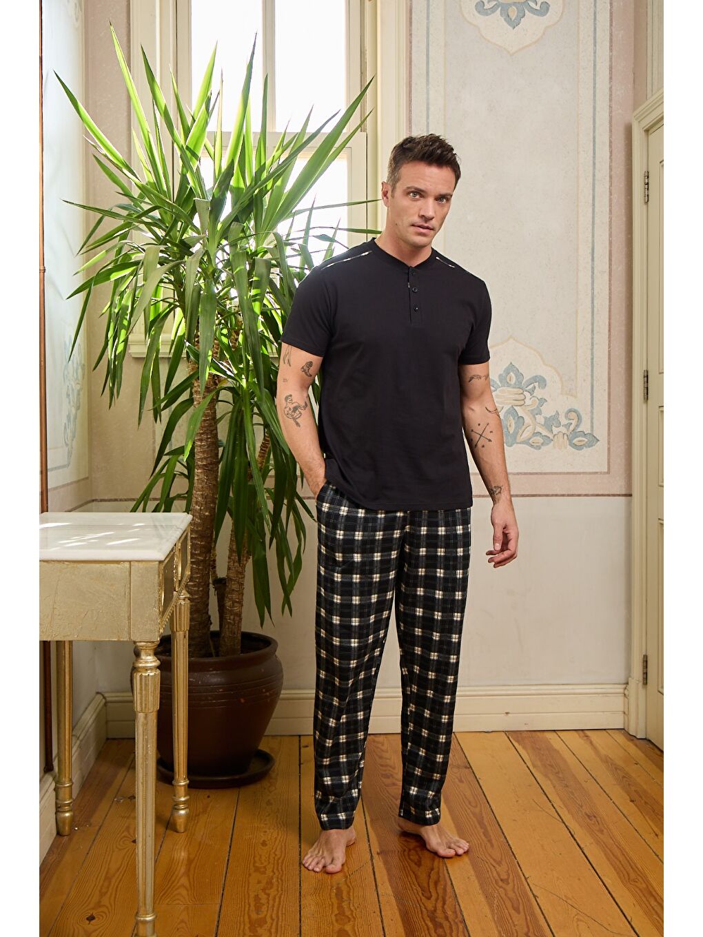 Erkek Siyah %100 Pamuk Kısa Kollu Ekose Pijama Takımı