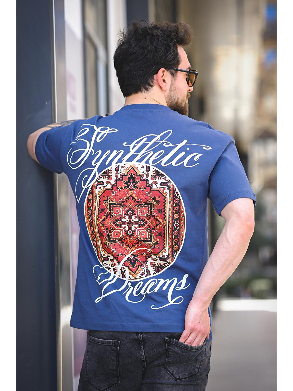 Mavi Etnik Desen Logolu Sırt ve Ön Baskılı Pamuklu Comfort Erkek Tshirt-2