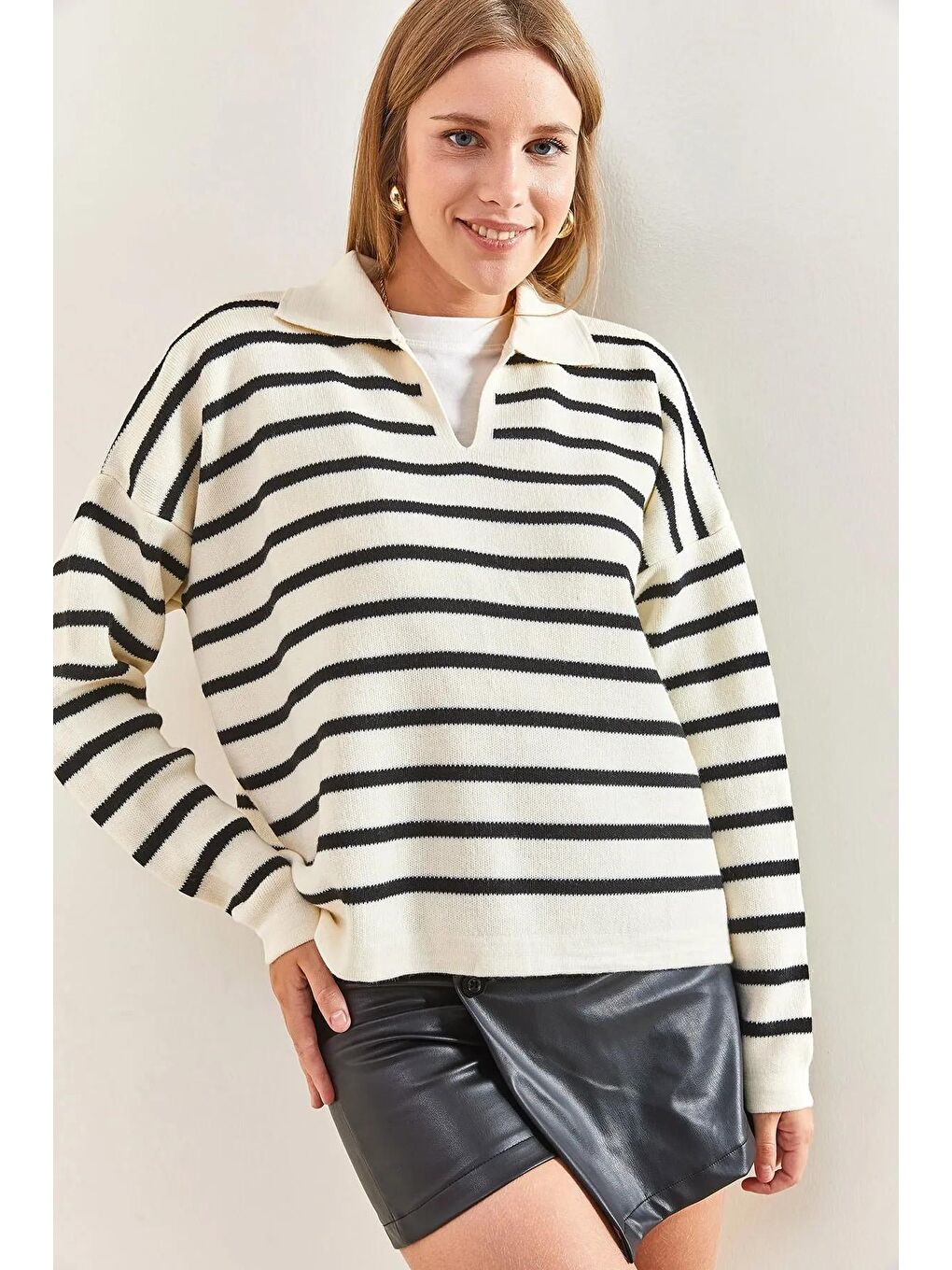 Bej Kadın Polo Yaka Çizgili Oversize Triko Kazak-4