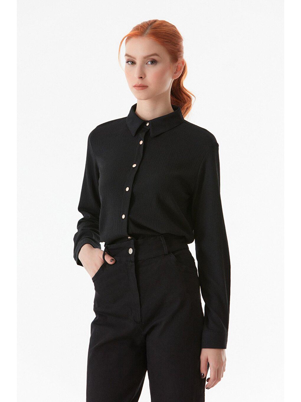 Siyah Basic Bürümcük Kumaş Uzun Kollu Gömlek-1