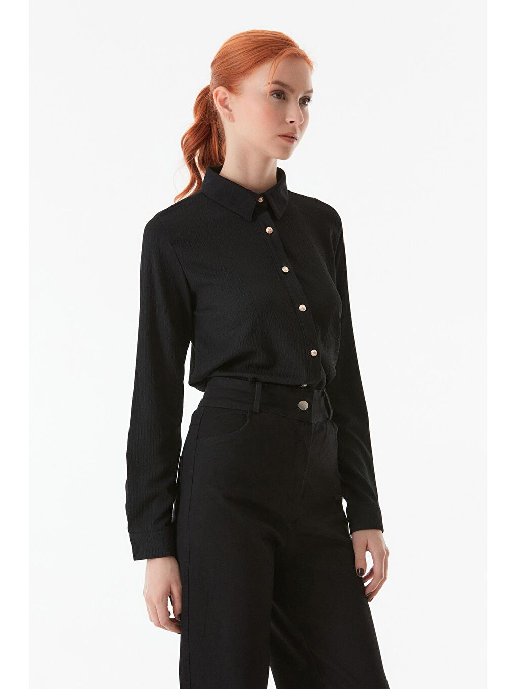 Siyah Basic Bürümcük Kumaş Uzun Kollu Gömlek-4