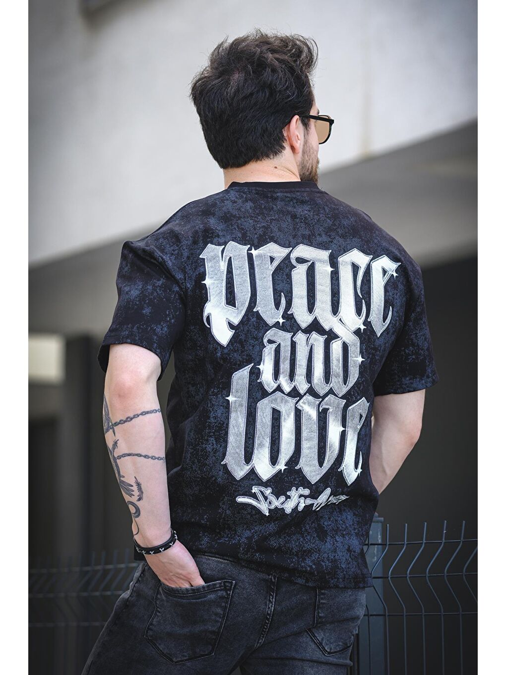 Siyah Peace And Love Yıkamalı Sırt ve Ön Baskılı Pamuklu Comfort Erkek Tshirt-3