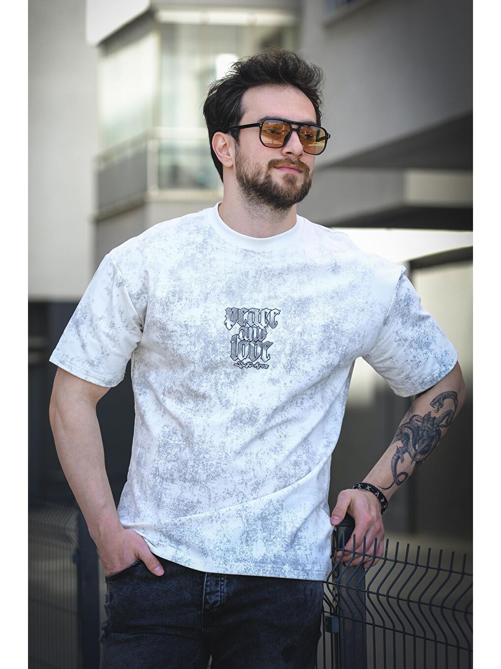 Bej Peace And Love Yıkamalı Sırt ve Ön Baskılı Pamuklu Comfort Erkek Tshirt-3