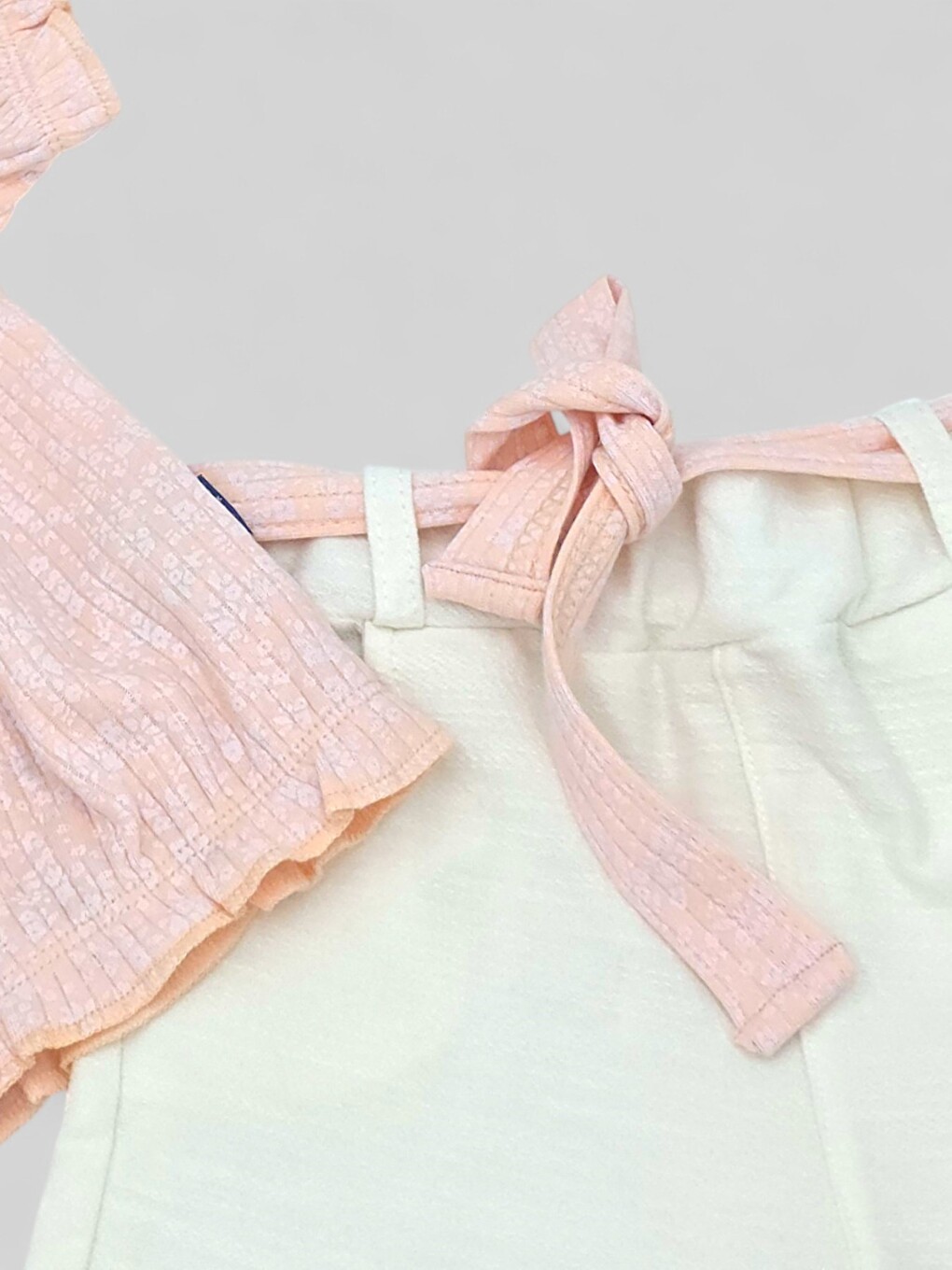 Pembe Kız Bebek Yazlık Interlok Fitilli Kumaş Çiçek Baskılı Müslin Şortlu Alt Üst Bebek Takımı-3