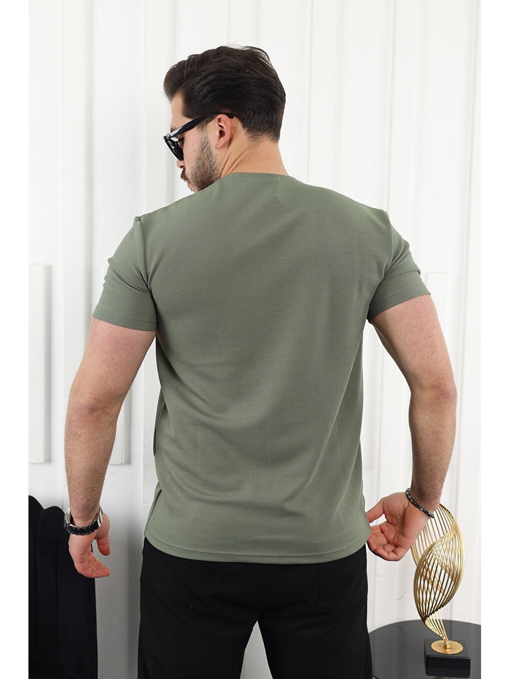 Haki Şerit Detaylı Baskılı Tişört-3