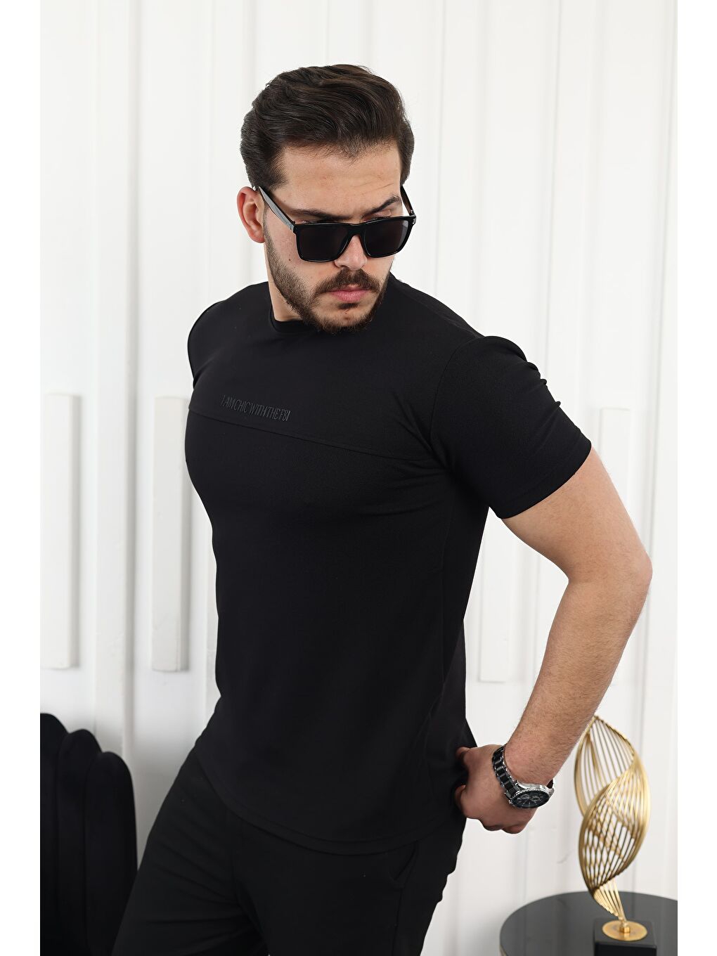 Siyah Şerit Detaylı Baskılı Tişört-2