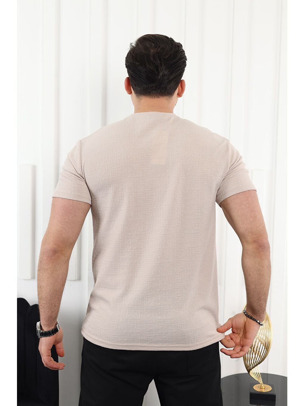 Ekru Kendinden Desenli Baskılı Tişört-3