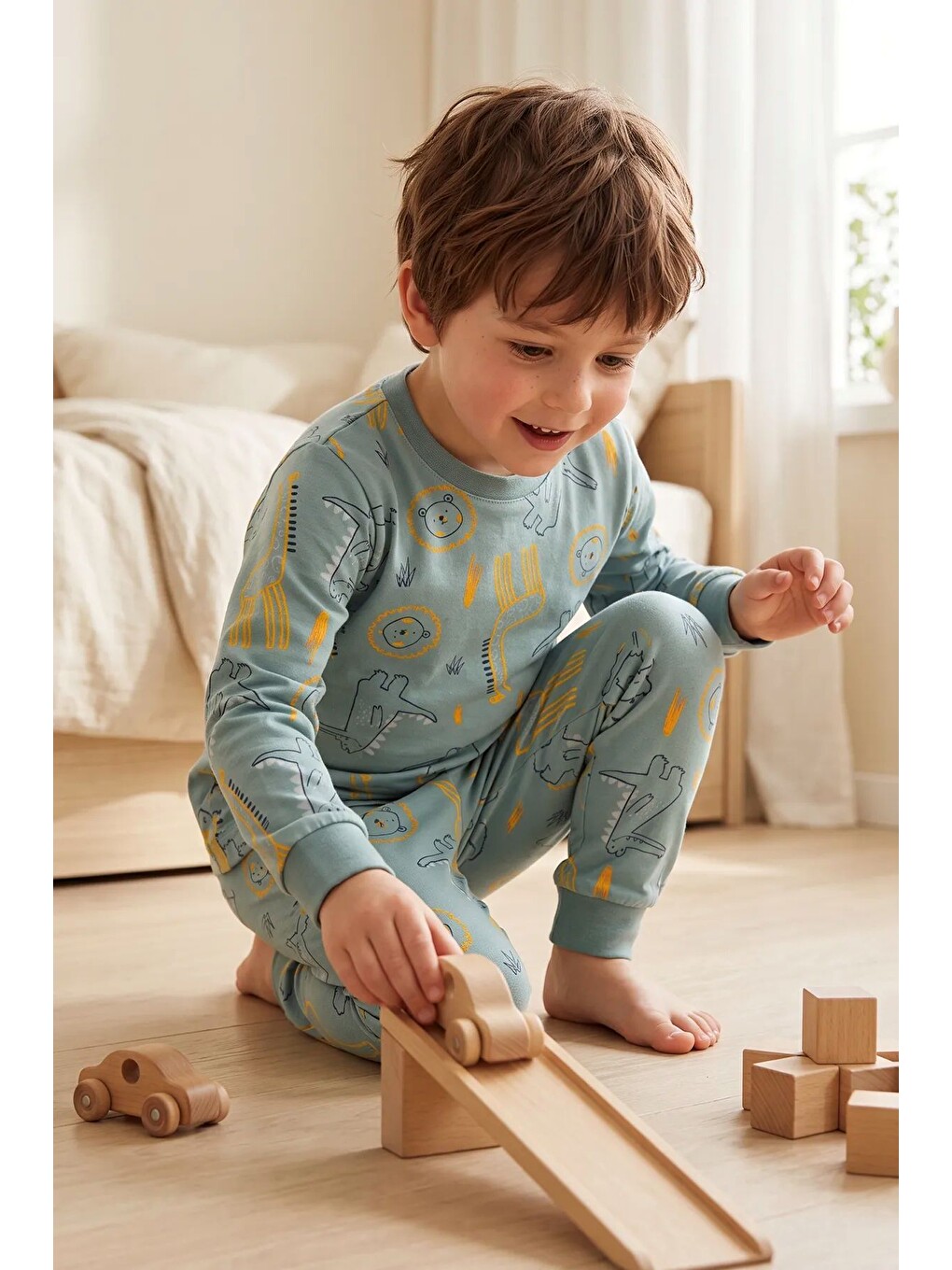 Yeşil Erkek Çocuk Dinozor Ve Safari Hayvanları Desenli Uzun Kollu Alt Üst Pijama Takımı-1