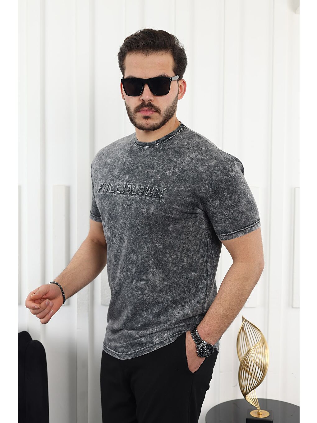 Gri Kabartma Baskılı Tişört-2