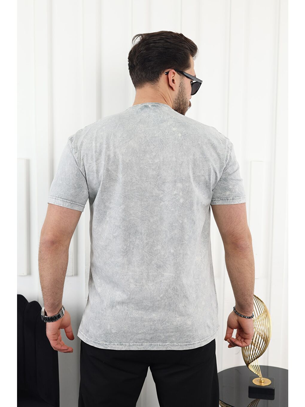 Gri Kabartma Baskılı Tişört-3