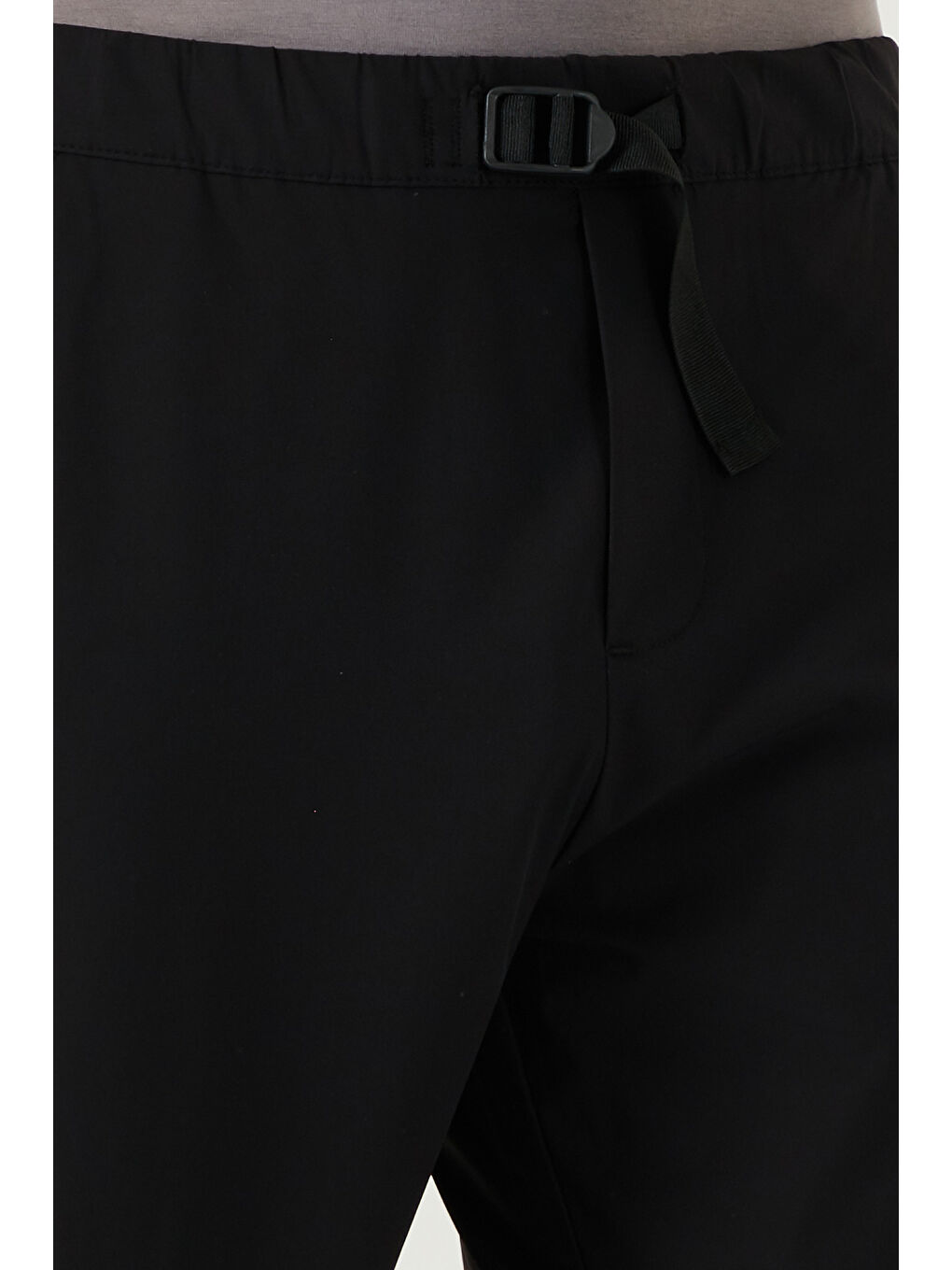 Siyah Slim Fit Lastikli Bel Boru Paça Kemer Detaylı Erkek Pantolon 5543S86JMILANO-4