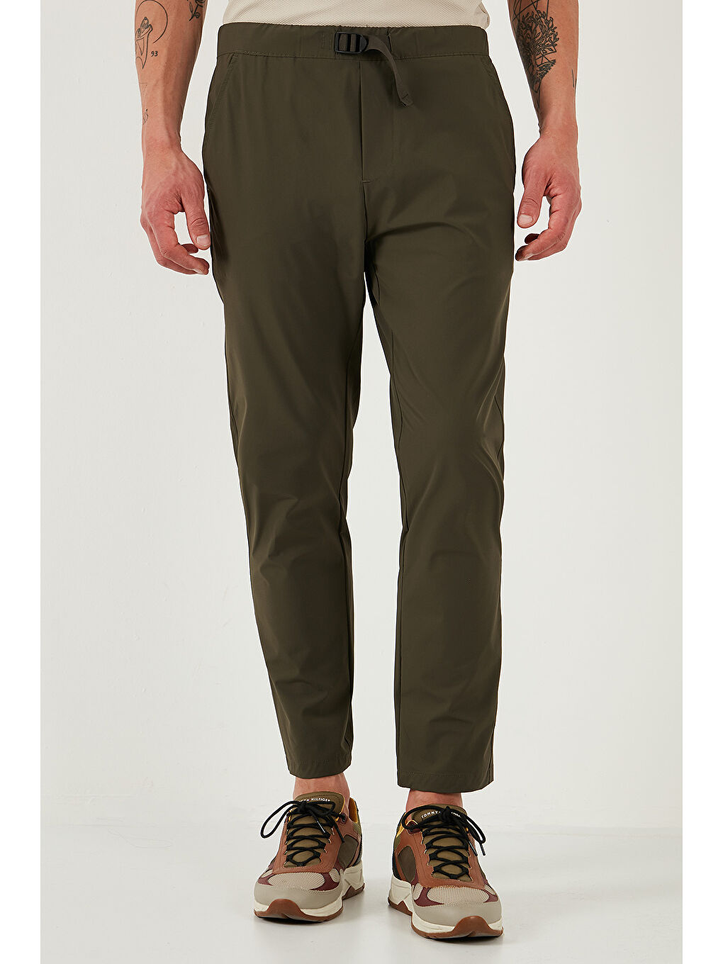 Haki Slim Fit Lastikli Bel Boru Paça Kemer Detaylı Erkek Pantolon 5543S86JMILANO-1