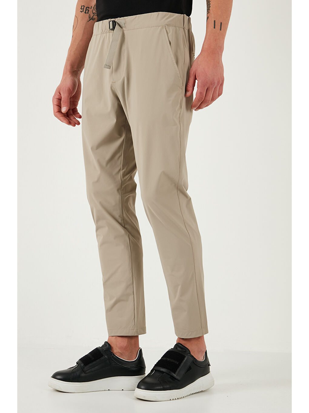 Bej Slim Fit Lastikli Bel Boru Paça Kemer Detaylı Erkek Pantolon 5543S86JMILANO-2