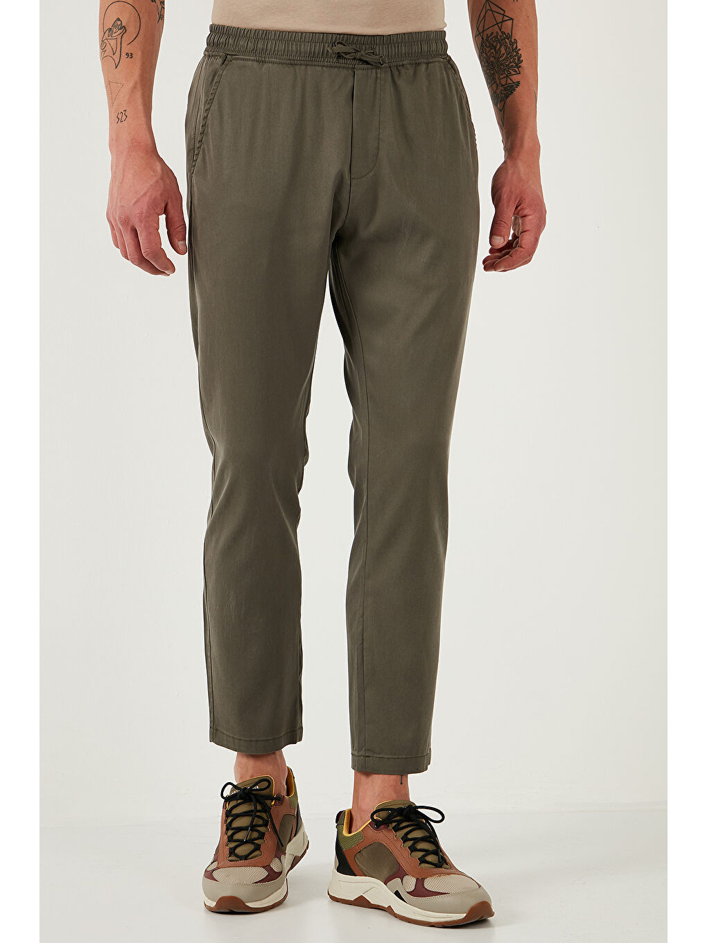 Haki Pamuklu Slim Fit Lastikli Bel Boru Paça Erkek Pantolon 5545S87JMILANO-1