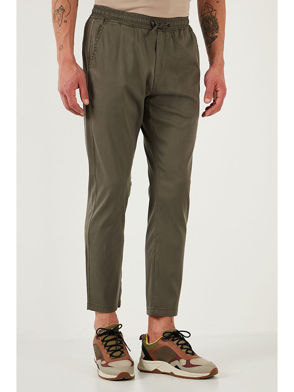 Haki Pamuklu Slim Fit Lastikli Bel Boru Paça Erkek Pantolon 5545S87JMILANO-3