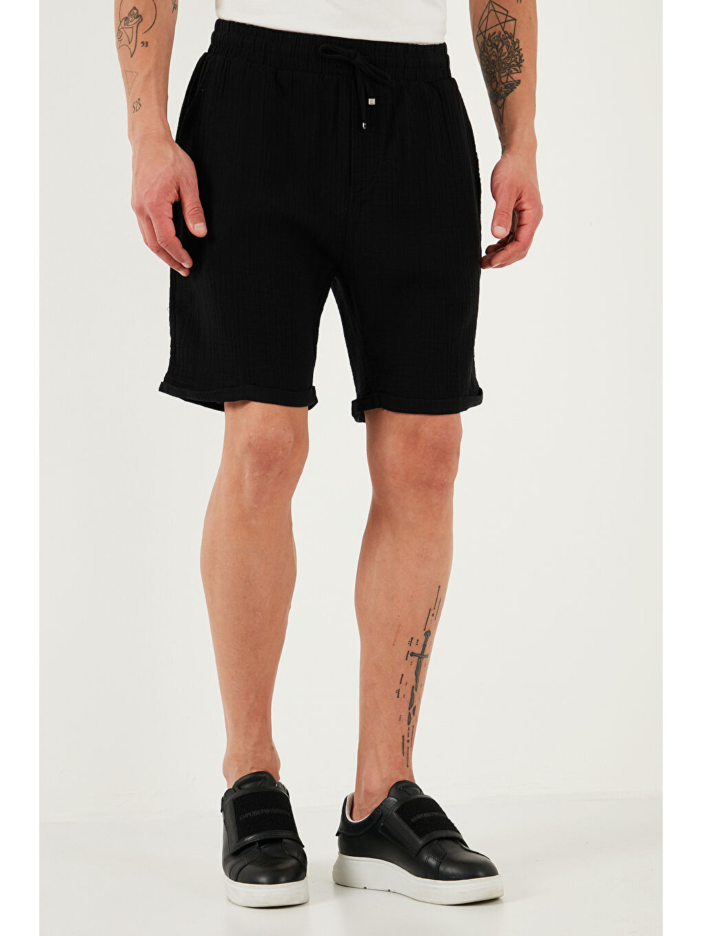 Siyah %100 Pamuk Regular Fit Normal Bel Müslin Short CF25S657802-2