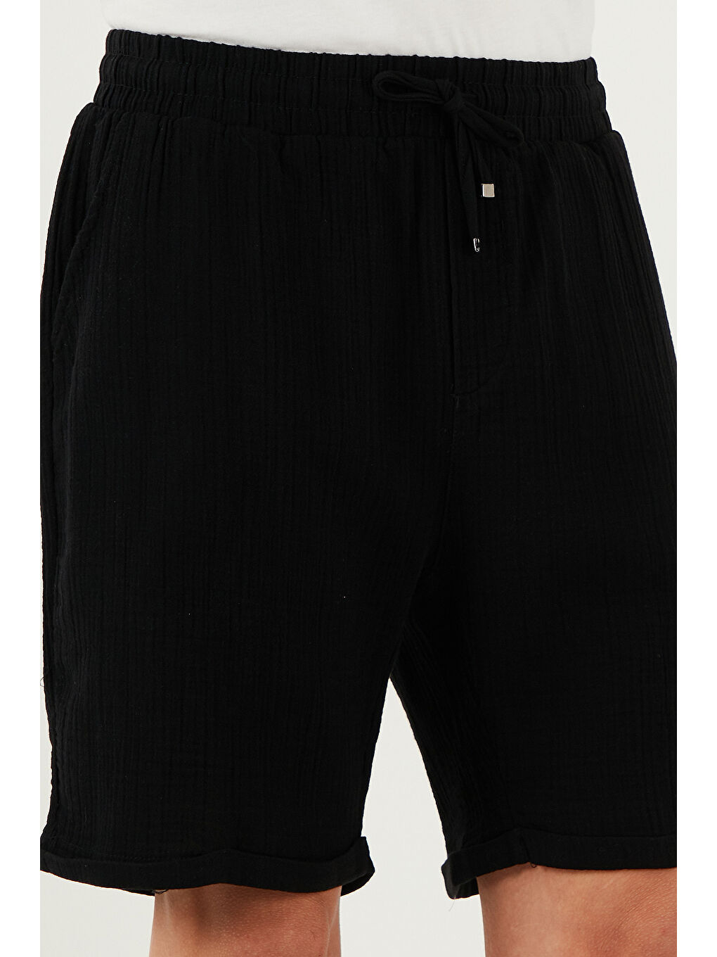 Siyah %100 Pamuk Regular Fit Normal Bel Müslin Short CF25S657802-4