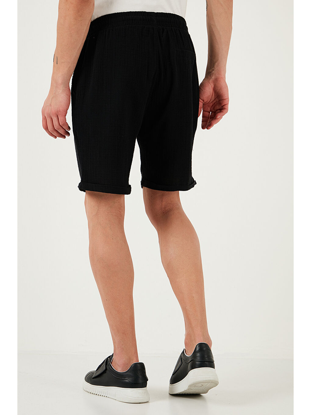 Siyah %100 Pamuk Regular Fit Normal Bel Müslin Short CF25S657802-5