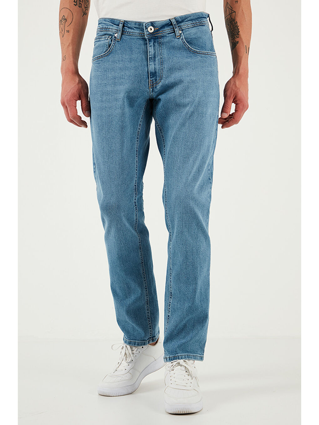 Mavi Streç Pamuklu Regular Fit Normal Bel Boru Paça Jeans 2201S511PARMA-1