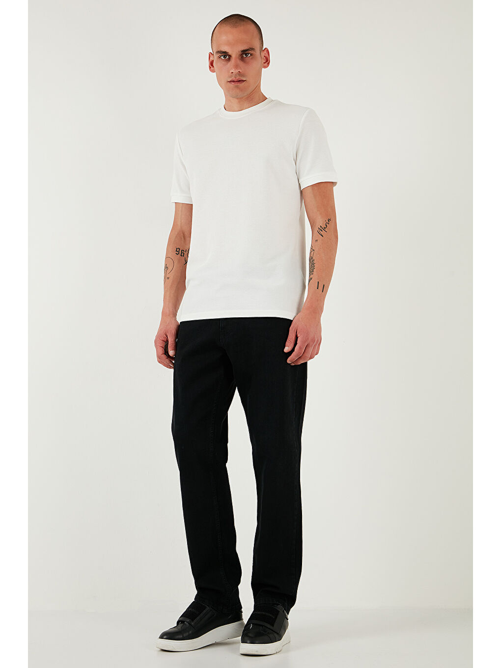 Siyah Streç Pamuklu Comfort Fit Yüksek Bel Boru Paça Jeans 4411S55TEXAS