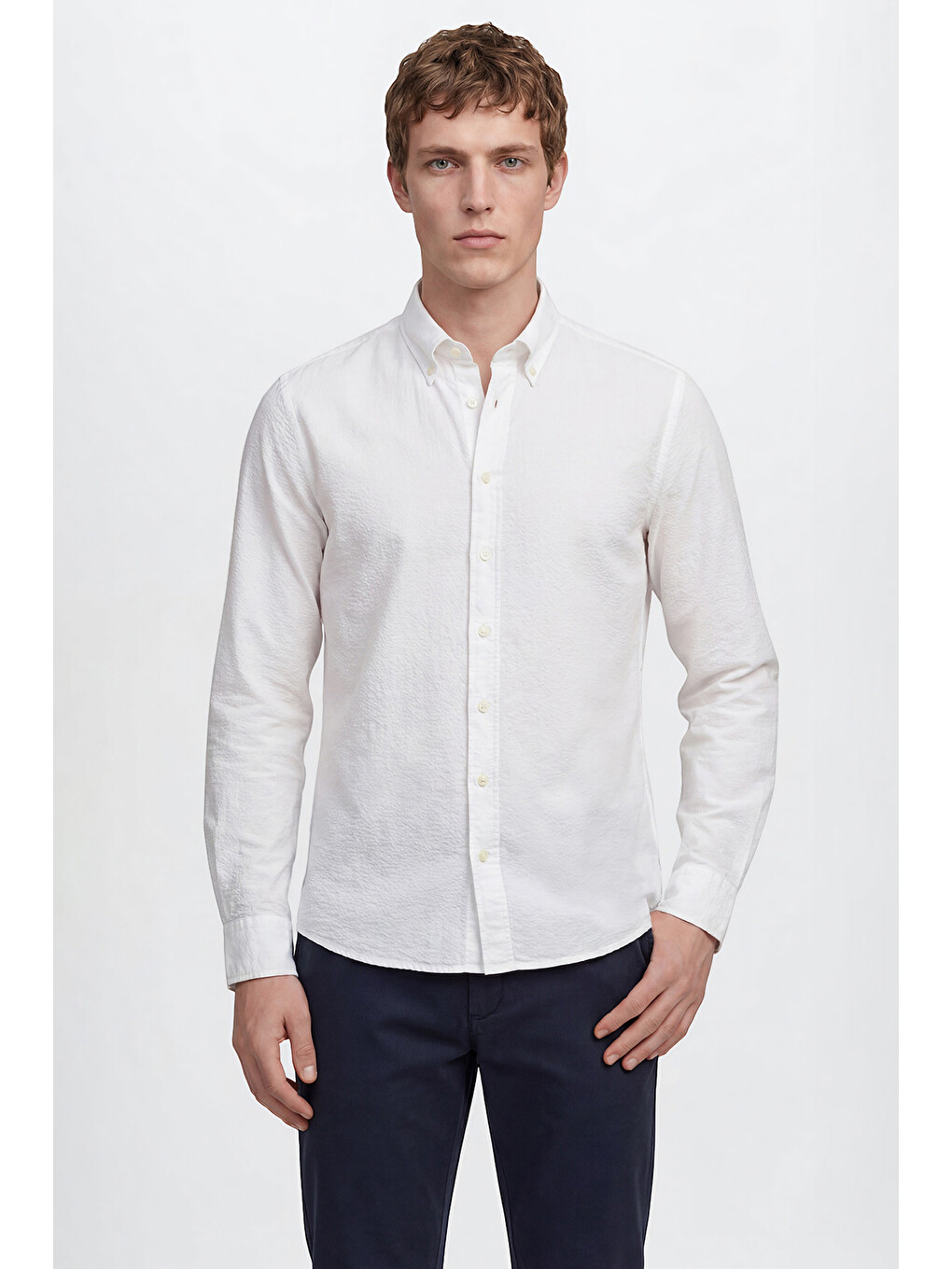 Erkek Beyaz %100 Pamuk Slim Fit Dar Kesim Düğmeli Yaka Gofre Desenli Gömlek-2